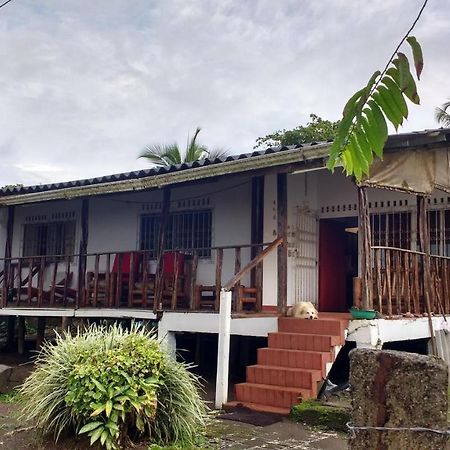 Los Cocos Hostal Bazan Екстериор снимка