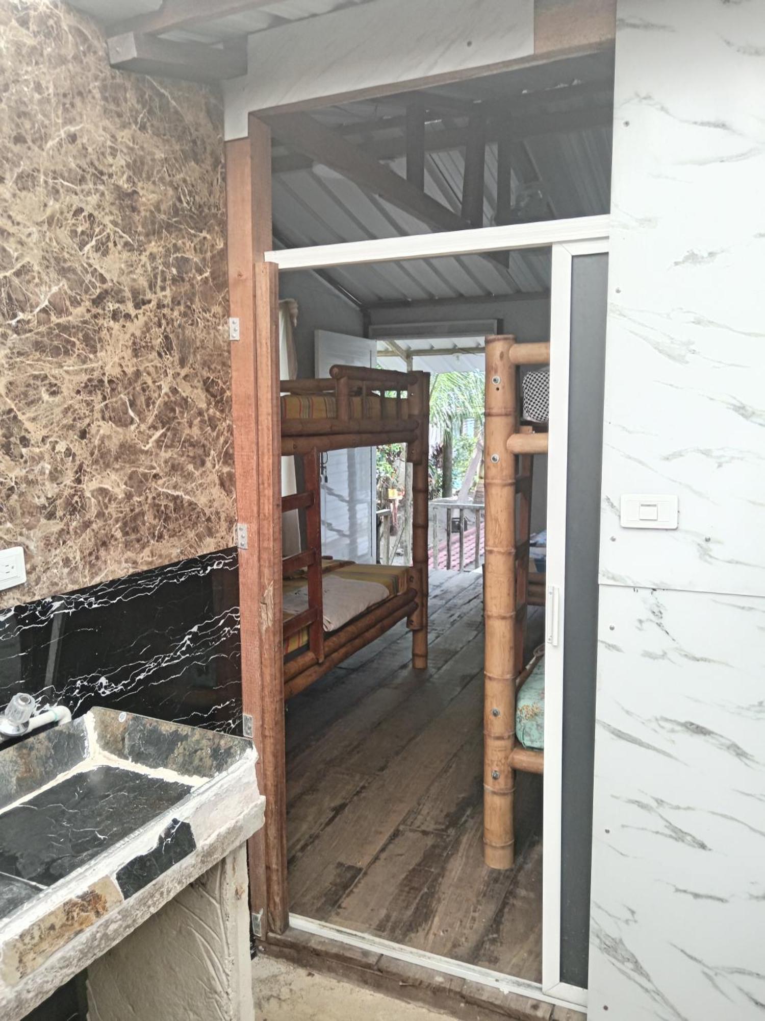 Los Cocos Hostal Bazan Екстериор снимка