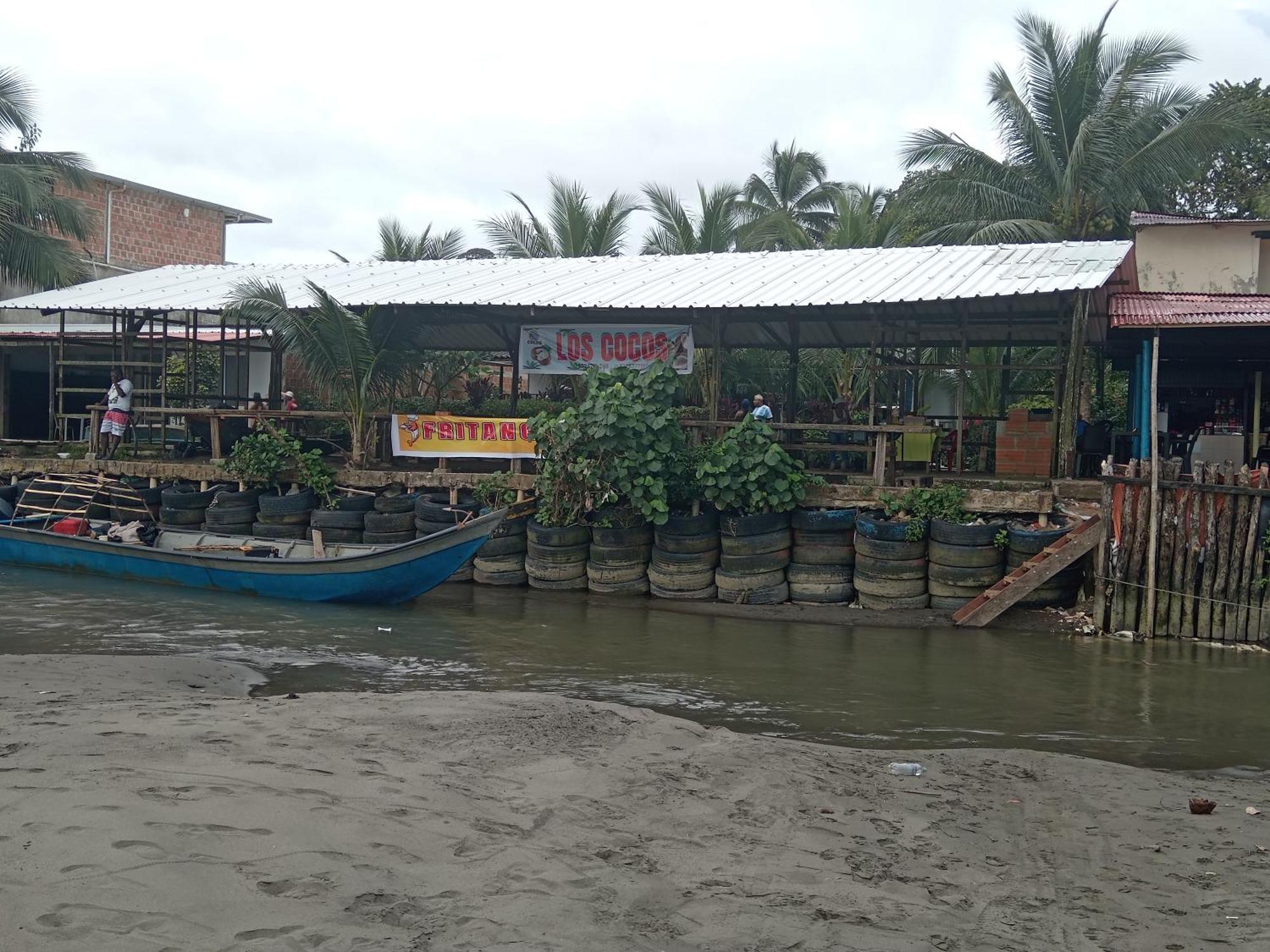 Los Cocos Hostal Bazan Екстериор снимка